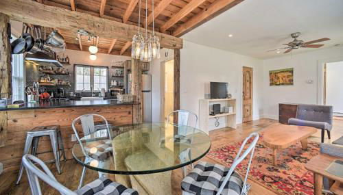 Charming Cottage with Yard - 2 Mi to Tinker St! - Foto 2