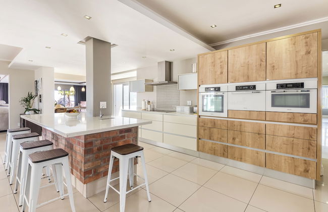 Beachfront, Private Pool, Pizza Oven, Pool Table, Fast Internet, Family Friendly - Photo 37