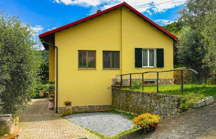 Villa in collina con vista mozzafiato su Noli - Photo 1