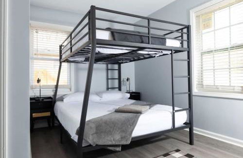 5 Min to Elon - In Unit Washer and Dryer - Fast Wi-Fi - Foto 34