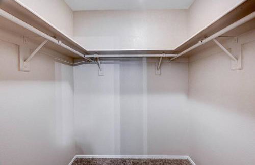 Cozy Getaway with King Bed, BBQ & Spacious Backyard - Photo 26