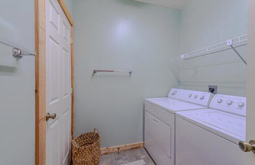 Bear Pause Cabin 3 BR/3BA Amazing view of the Lake - Foto 5