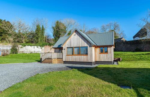 Kestrel Lodge 6 with Hot Tub - Photo 22