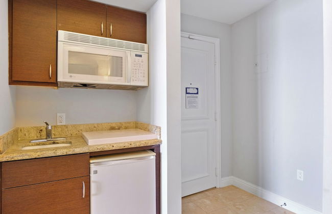 Premier Condos Key Biscayne Getaway - Photo 17