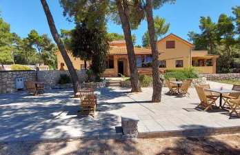 Kandarola Resort - Photo 1