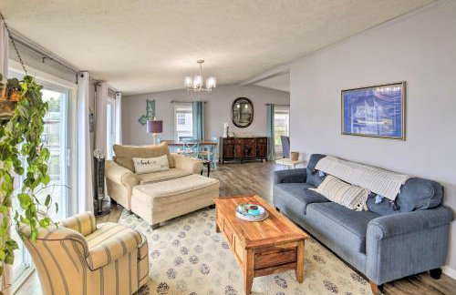 Waterfront Michigan Center Home w/ Boat Dock! - Foto 5