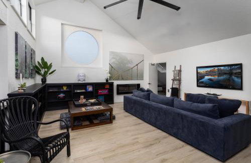 Luxe Boutique-Style Home w/Indoor Hot Tub - Foto 22