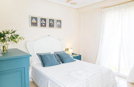 Vistas Increíbles y Confort en 1ª Línea de Playa - Photo 10