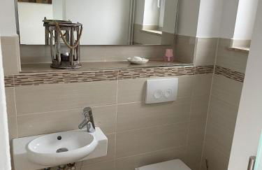 Family House - Photo 5