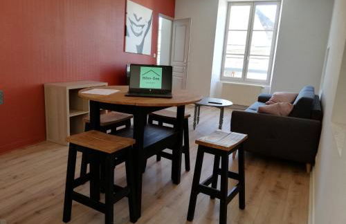 Gîte Terracotta de Segré ? cuisine ? chambre (lit queen size) ? salon - Photo 8