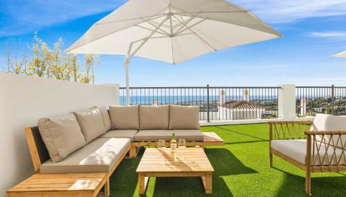 Luxury family apartment with breathtaking views - Photo 1