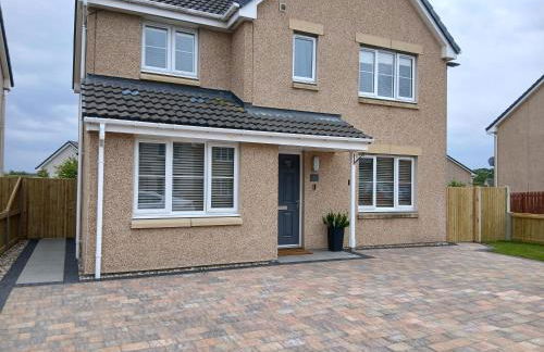 Newly renovated house Elgin - Foto 1