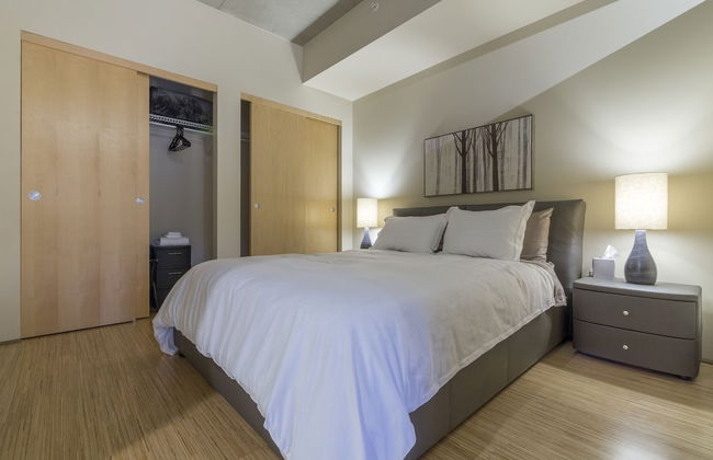 Domicile Suites at Mark on 8th - Photo 26