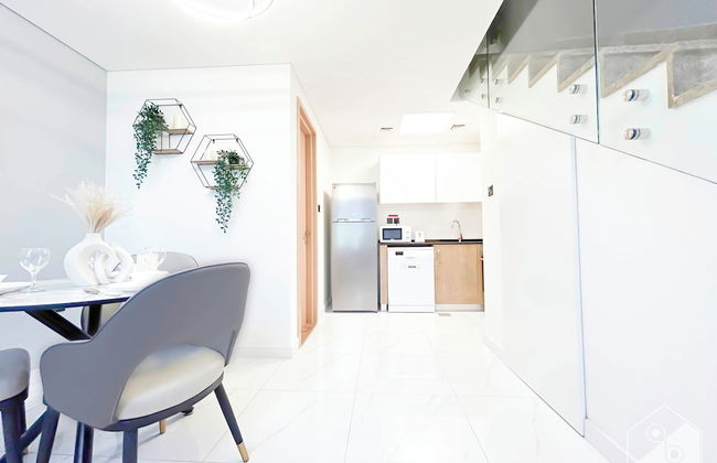 Luxury 1-br Villa in Rukan: Dubai Skyline Views! - Foto 14