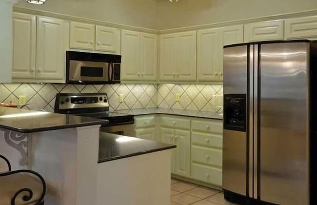 Family Friendly Lake House Located at Mid-west arm of Lake Fork - Photo 8