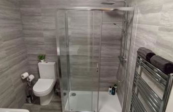 Home from Home near LFC & train station - Foto 8