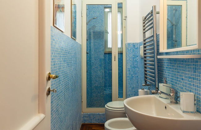 Large Apartment in the Heart of Chiaia - Foto 21