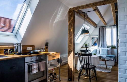 BESIGHOMES außergewöhnliches Apartment LOFT im Herzen der Altstadt - Foto 1