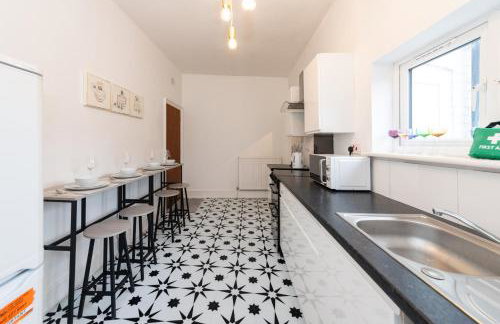 Free Parking 2 Beds Studio Flat close to River Thames - Photo 12