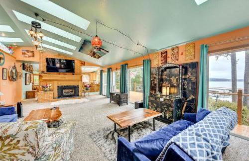 Steps to Shore Seaside Olympia Retreat with Hot Tub - Foto 6