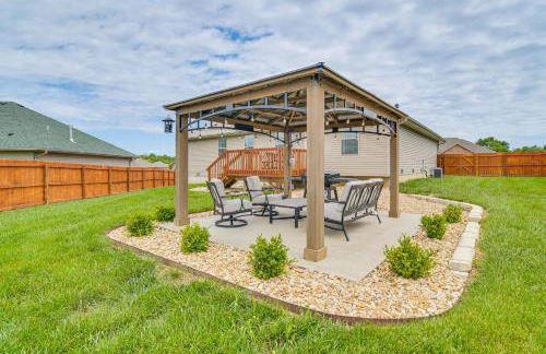Pool Access, Grill and Gazebo Ozark Getaway! - Foto 1