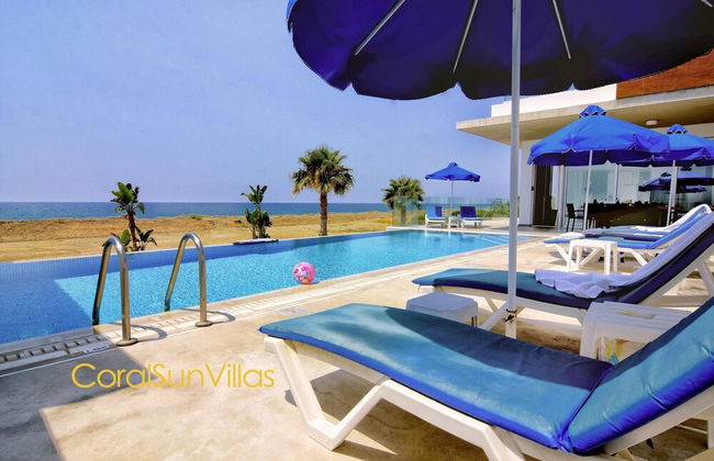 Blue - Beach Front Spectacular Villa Sleeps 10 - Foto 38