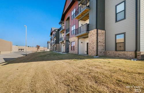 Cozy Luxury Apt, Gym, King Bds, Comfy Sectional - Foto 41