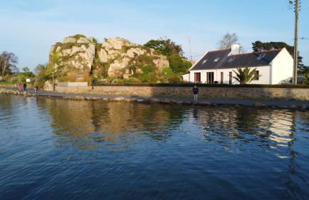 Reposant, Calme, Vue Mer imprenable à 2 m de l'eau, Petit Port Typique Breton - Foto 26
