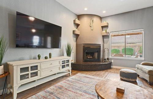 Beautiful Desert Oasis Villa with Pool - Foto 8