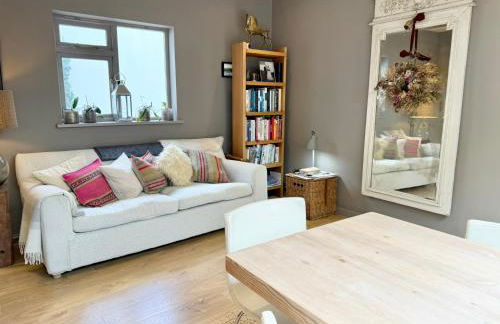 Tranquil Seaside Cottage by NewFo - Photo 64