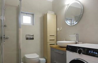 Avlos Luxury Home-NEW! 5 Min to Ctr - Foto 3