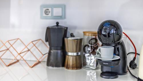 Casa Familiar 9 Pax, Smart TV, Centro, Playa, Café, AC - Foto 2