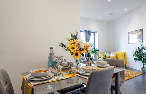 2 bed O2-Canary Wharf-Excel- in 30 mins London boat ride - 30 Mins Contractors-Families-Corporate people- Wifi 500mb-Flex CheckIn-Shops-Train Station - Foto 36