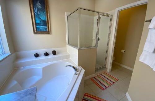 Seasons Villa 6 bedrooms, 4 masters and water view - Foto 11