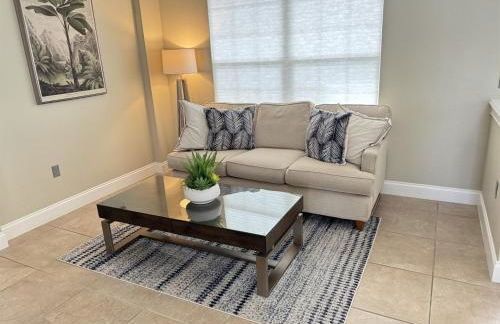 Luxury Mansion Pool Hot Tub Theater Outdoor Kitchen BBQ GM RM 2 Miles Disney - Foto 17