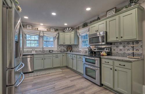 Peaceful Renovated Home with Deck on Half Acre! - Foto 9