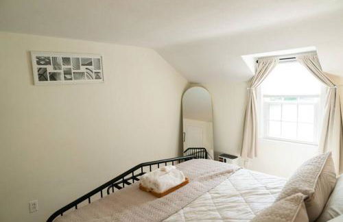 5-star Renovated 3BR Home & Backyard Deck near SU & Hospitals - Foto 19