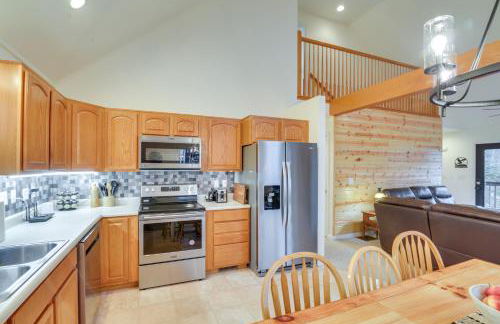 The Eagles Nest at Alpine Cabin with Fireplace! - Foto 8