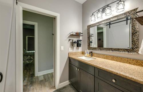 Outdoor Entertainment Space: Home in McQueeney - Foto 19