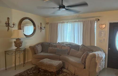 Miramar near Hard Rock stadium - Photo 4