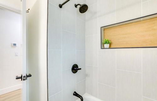 Private Hot Tub and Fenced Yard Sleek Gulfport Home - Foto 25