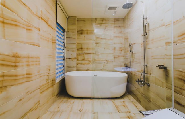 CHLOECHEN-Home - Photo 11