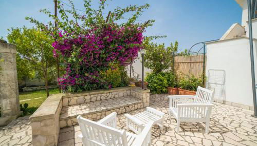 Villa Lisa with huge Pool and Garden - Happy Rentals - Foto 5, Garden, Garden view