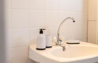 LE DAUPHIN - Place parking privée gratuit - WIFI et TV - Foto 17