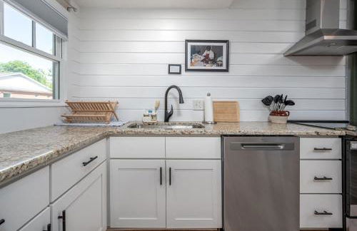 Chapel Hill Roots - Northside Historic Home - Foto 34