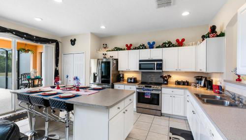 Family Friendly Emerald Island Resort Vacation Home with Private Pool and Spa Near Disney - Foto 5, dishwasher, pet friendly, toaster, minibar