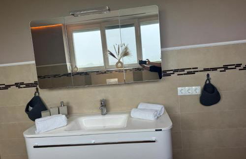 Modern dream house with private spa and gym - Foto 36