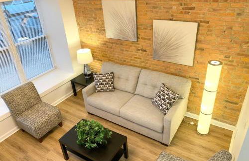 Budget Friendly 2BD-2BA apt in Federal Hill - Photo 3