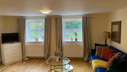 Riverside 2 Bedroom Apartment - Central Location - Foto 3