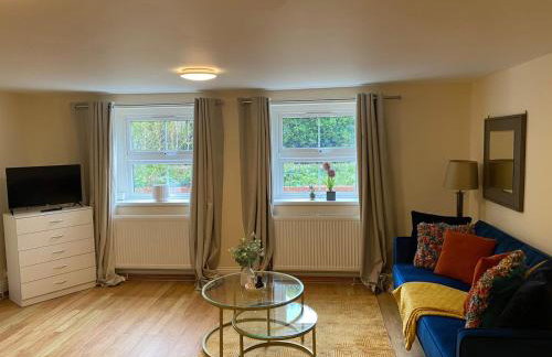 Riverside 2 Bedroom Apartment - Central Location - Foto 3